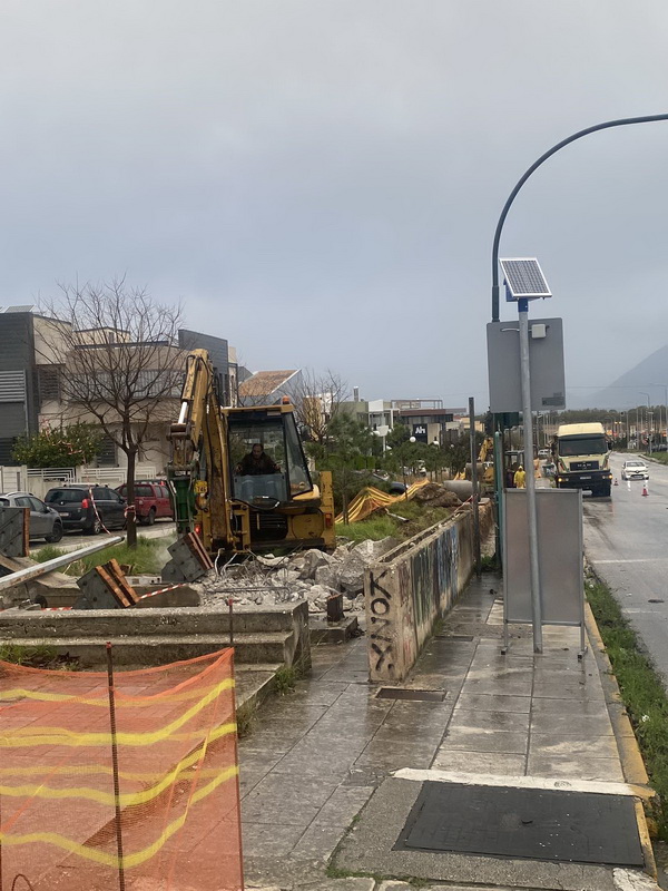 Ξεκίνησαν εργασίες βελτίωσης της οδικής ασφάλειας στην οδό Κανελλοπούλου της Πάτρας 16729 02