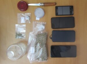 Λαμία-Συλλήψεις για παραβάσεις νομοθεσίας περί ναρκωτικών και όπλων                                                                                                                                300x220