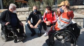 Ο Δήμος Πειραιά έφτιαξε ράμπα για άτομα με αναπηρία στο Μικρολίμανο                                                                                                                              275x150