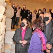 Ο Δήμαρχος Πειραιά στην παρουσίαση της νέας επιτύμβιας στήλης στο Αρχαιολογικό Μουσείο της πόλης                                                                                                                                                                                     180x180