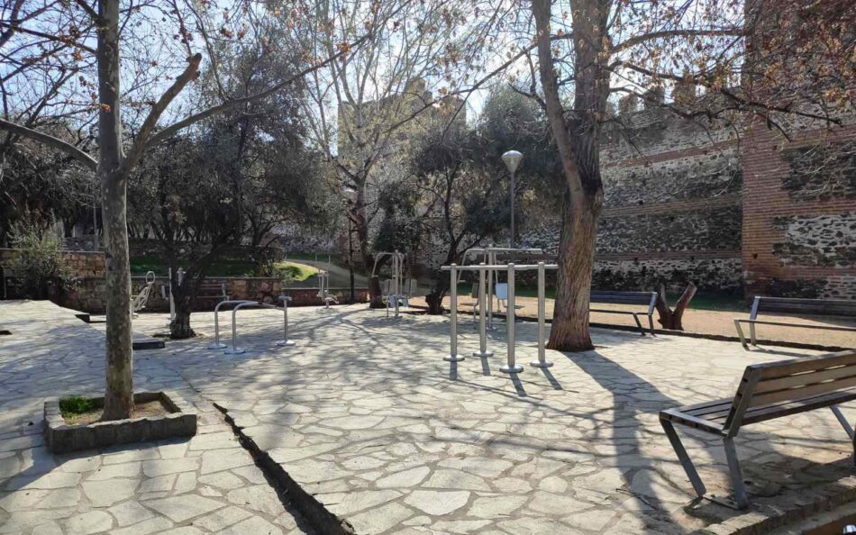 Θεσσαλονίκη: Νέα υπαίθρια γυμναστήρια στις γειτονιές της πόλης                                         3 950x594