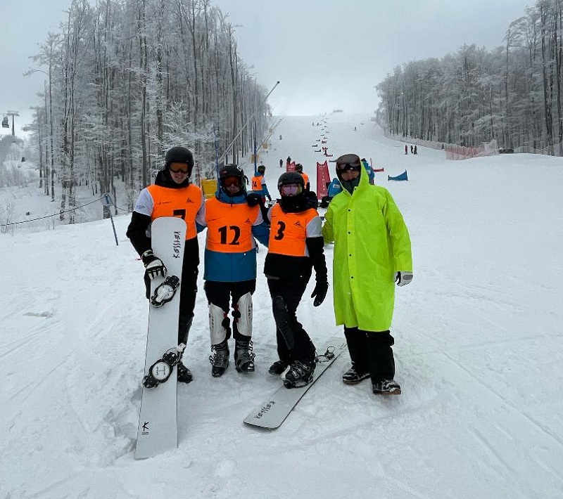 Σερβία: «Αργυρή» η Αρβανιτίδου και «χάλκινος» ο Δούμος σε διεθνείς αγώνες χιονοσανίδας eoxa