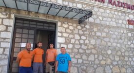 Εργάτες αφιέρωσαν το ρεπό τους για επίσκεψη στο Μουσείο Θυμάτων Ναζισμού Διστόμου ergates 275x150