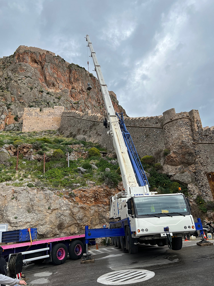 Μονεμβασιά: Ξεκίνησε η σταθεροποίηση των βράχων του κάστρου monemvraxia 2756