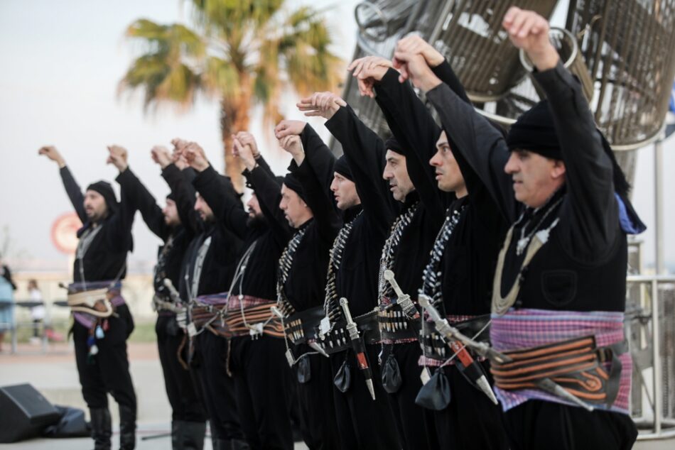 Ο Δήμος Πειραιά τίμησε τη μνήμη των 353.000 Ελλήνων του Πόντου                                                                  353