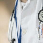 Χαλκιδική: Φοιτητές Ιατρικής του ΑΠΘ προσφέρουν εθελοντική υποστήριξη σε μονάδες υγείας                                     180x180