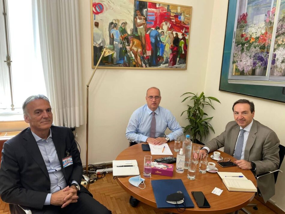 Συνάντηση Γ. Οικονόμου με Γ. Μπούγα και CEO ΤΡΑΙΝΟΣE M. Capotorto