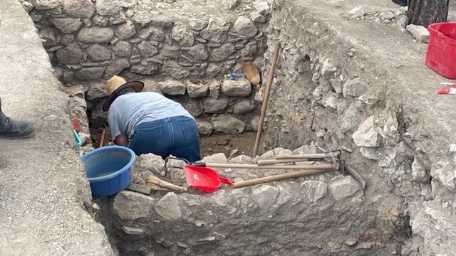 Φθιώτιδα: Ανασκαφές για μυκηναϊκό ανάκτορο στο κάστρο της Ακρολαμίας          9 0