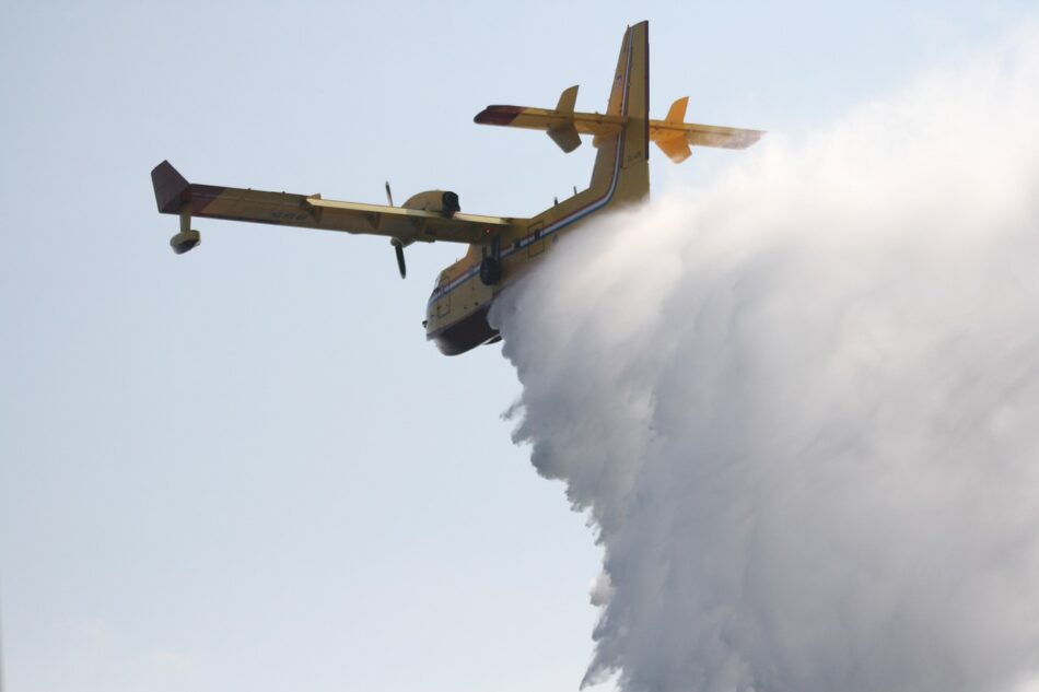 Πυρκαγιά στην Περαχώρα Λουτρακίου fire fighting aircraft 4786149 1280 950x633
