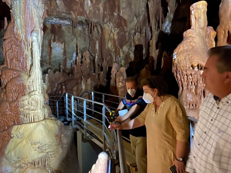 Χαλκιδική: Επισκέψιμο πάλι για το κοινό το 2023 το Σπήλαιο Πετραλώνων                                                           1 950x713