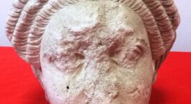 Θεσσαλονίκη: Βρέθηκε μαρμάρινη κεφαλή αρχαίου αγάλματος σε διαμέρισμα                                                                                                            275x150