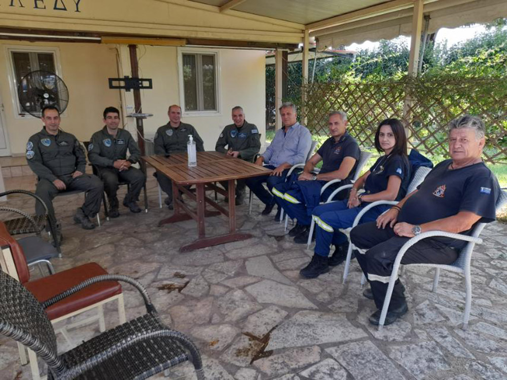 Καλαμάτα: Επίσκεψη του Αντιπεριφερειάρχη στο κλιμάκιο των PZL                                                                                                            PZL