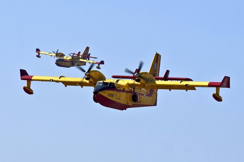 Αποστολή 2 Canadair σε δασική πυρκαγιά στην Αλβανία Canadair Albania