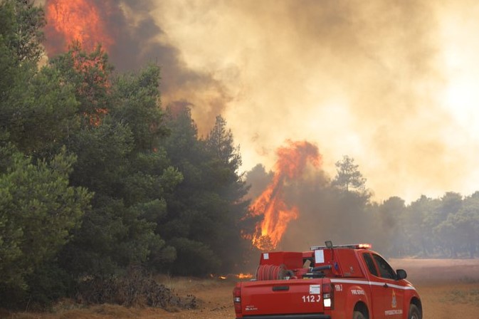 Μεγάλη πυρκαγια στην Ηλεία-Εκκενώνονται 3 χωριά fwtia 014 1