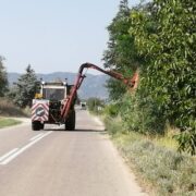 Η Περιφέρεια Θεσσαλίας καθάρισε από χόρτα το οδικό δίκτυο της Λάρισας                                                                                                                                  180x180