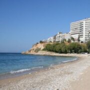 Δήμος Πειραιά: Κατάλληλες για κολύμβηση οι παραλίες Βοτσαλάκια και Φρεαττύδα                    180x180