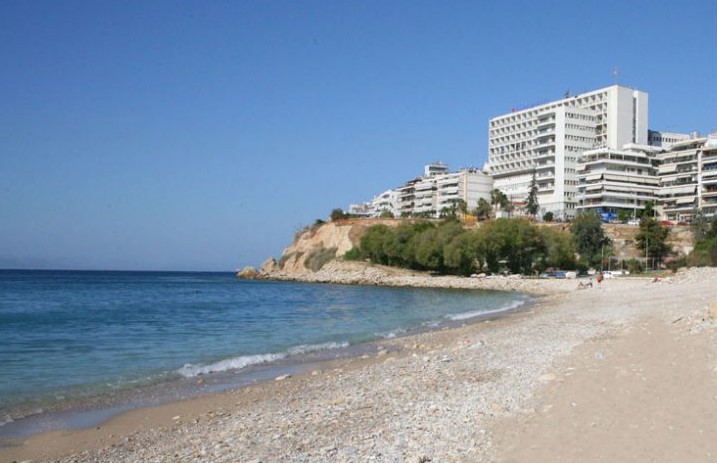 Δήμος Πειραιά: Κατάλληλες για κολύμβηση οι παραλίες Βοτσαλάκια και Φρεαττύδα