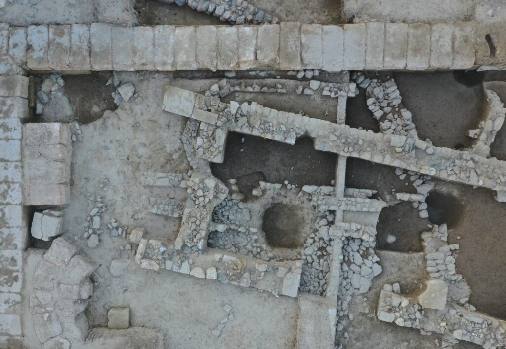 Δείτε ευρήματα από την ανασκαφή στο ιερό της Αμαρυσίας  Αρτέμιδος στην Αμάρυνθο Ευβοίας                                                                                           1024x708