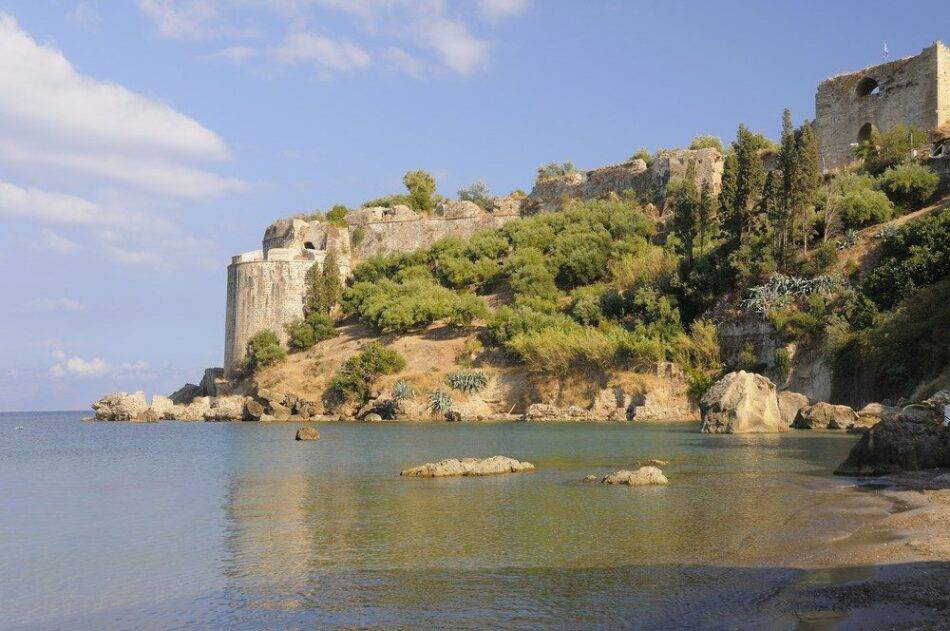 Μεσσηνία: Στο Ταμείο Ανάκαμψης η αποκατάσταση του προμαχώνα στο Κάστρο Κορώνης                             950x631