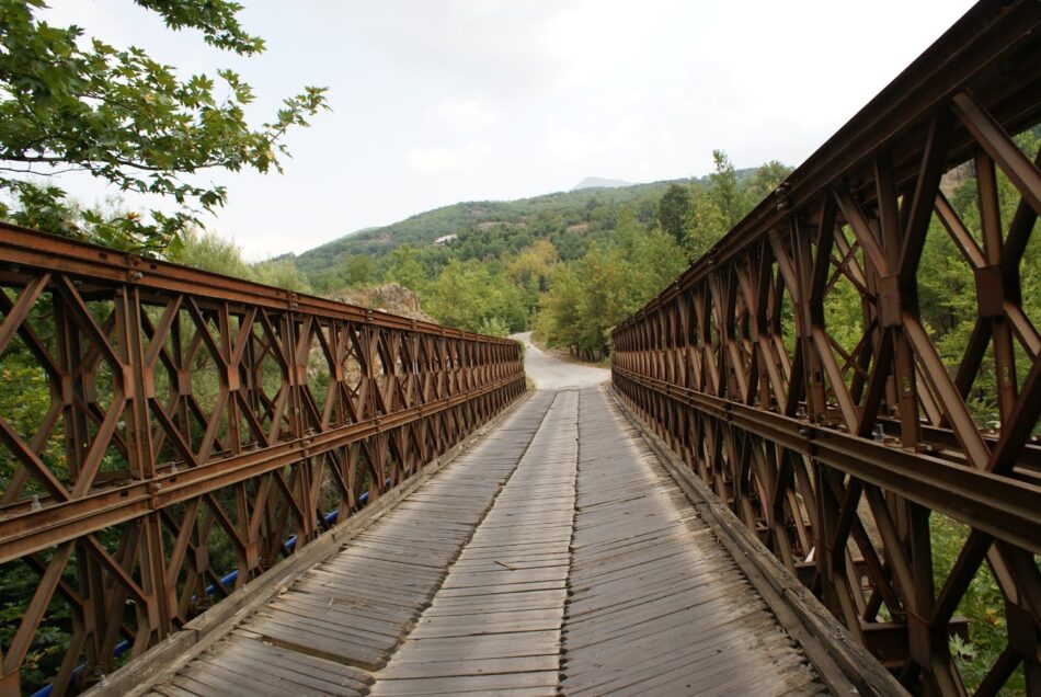 Ευρυτανία Ευρυτανία: Ξεκινά η επισκευή γεφυρών Μπέλεϊ gefira1 950x636