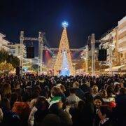 Καλαμάτα: Φωταγωγήθηκε το Χριστουγεννιάτικο δέντρο του Δήμου                                                                                                                    180x180