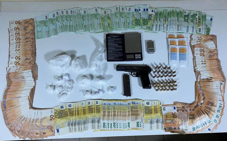 Συνελήφθη διακινητής ναρκωτικών στη Βέροια 08122022narkwtikaveroia 950x593