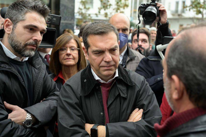 Αλέξης Τσίπρας Αλέξης Τσίπρας: Η χώρα εξάγει στην Ευρώπη όχι προϊόντα, αλλά διαφθορά tsipras lamia5