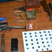 Ηράκλειο: Σύλληψη για παράνομη κατοχή όπλων και αρχαιοτήτων                                                                                                               180x180