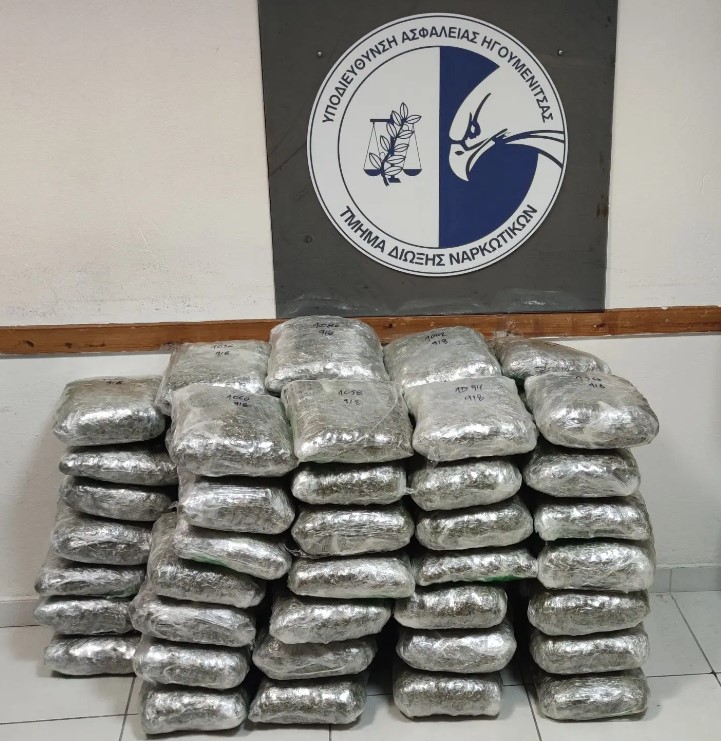 Θεσπρωτία: Συνελήφθησαν έμποροι ναρκωτικών με 67 κιλά κάνναβη                                                                                      67