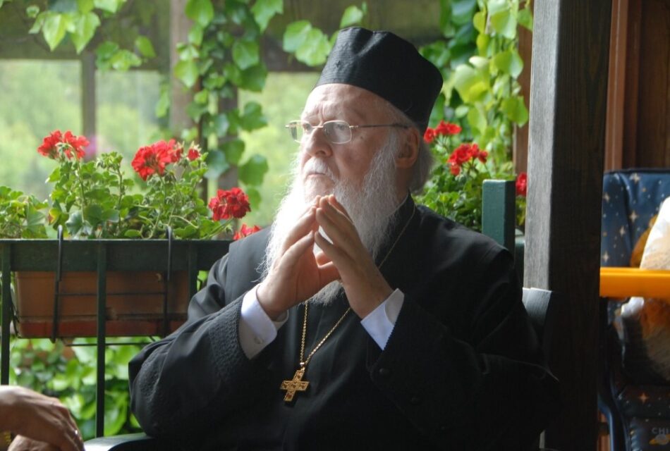 Ο Οικουμενικός Πατριάρχης  Βαρθολομαίος εκφράζει την οδύνη του για το σιδηροδρομικό δυστύχημα στα Τέμπη                                                                        950x640