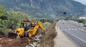 Ο Δήμος Καλαμάτας καθαρίζει ρέματα                                                                  275x150