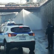 Εθνική Οδός: Έσπασε αγωγός νερού της ΕΥΔΑΠ στη γέφυρα Βρυούλων                                                                                             180x180