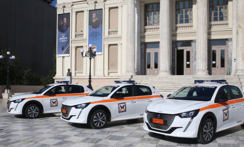 Η Δημοτική Αστυνομία Πειραιά πήρε 3 ηλεκτρικά αυτοκίνητα                                                                3