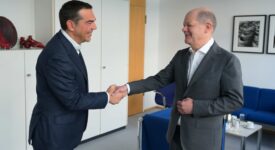 Συνάντηση του Αλέξη Τσίπρα με τον Καγκελάριο της Γερμανίας Όλαφ Σολτς                           275x150