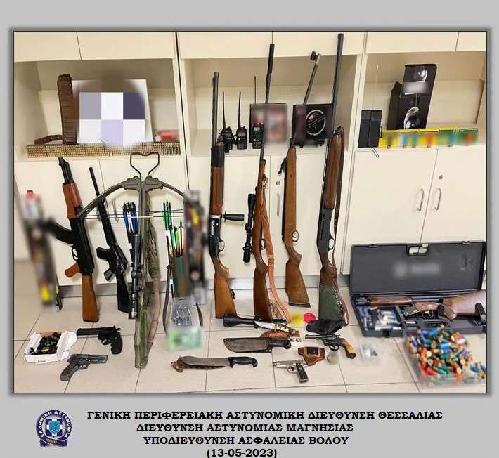 Συλλήψεις στο Βόλο για παραβίαση των νομοθεσιών περί όπλων και περί ραδιοσταθμών