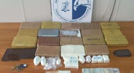 Εντοπίστηκαν 21 κιλά κοκαΐνης στο Χαλάνδρι                          21                                                   275x150