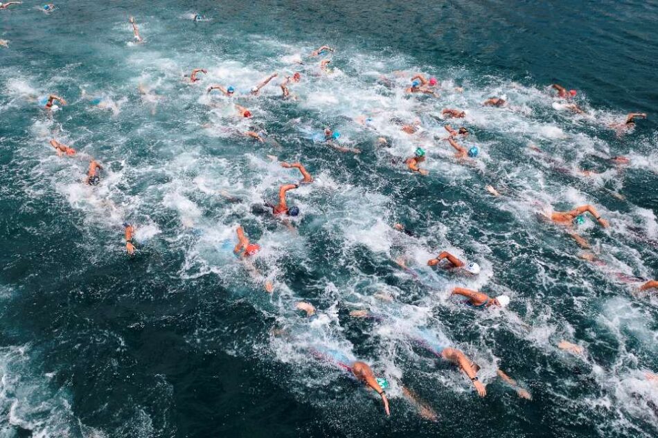 Κορυφαίες επιδόσεις σε αγώνες κολύμβησης στον Πειραιά                                                                                                      950x633