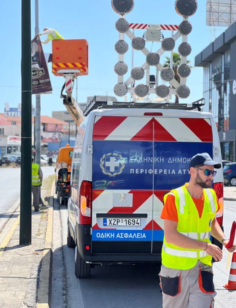 Πάνω από 3.000 αιτήματα πολιτών για έκτακτα περιστατικά στους δρόμους της Αττικής                 3