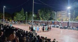 Πλήθος κόσμου στο 2ο Αντάμωμα Παραδοσιακών Χορών Δήμου Καλαμάτας                                  2                                                                                      275x150