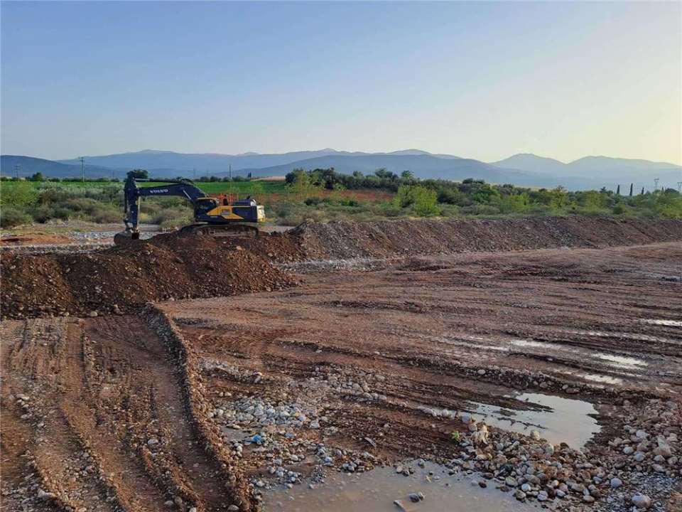 Θεσσαλία: Καθαρισμός ποταμών κι αποκατάσταση αναχωμάτων σε 74 σημεία                                                      2