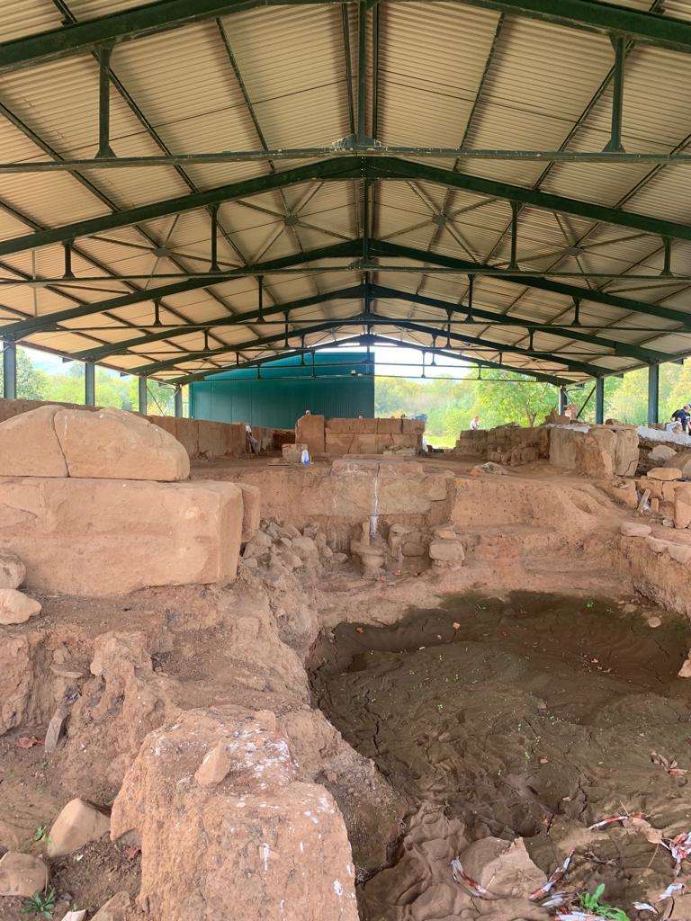 Αυτοψία Μενδώνη σε μνημεία κι αρχαιολογικούς χώρους της Θεσσαλίας
