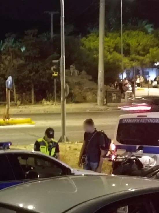 368 παραβάσεις και 12 συλλήψεις χθες βράδυ στην Αθηνών-Σουνίου 368                             12                                                                             5