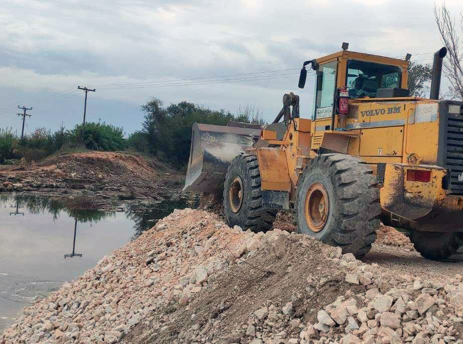 Διαρκείς καθαρισμοί ρεμάτων και ποταμών στη Λάρισα