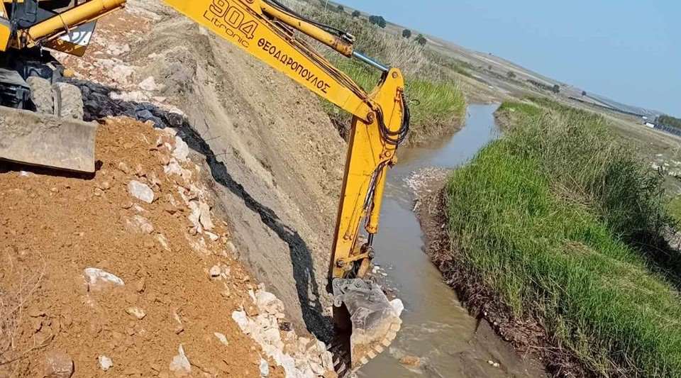 Η Περιφέρεια Θεσσαλίας συνεχίζει τις εργασίες αποκατάστασης οδικών δικτύων και καθαρισμού ποταμών                                                                                                                                                                                         2