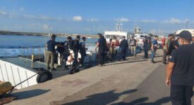 Ο Δήμος Καλαμάτας παρείχε βοήθεια σε 88 αλλοδαπούς μετανάστες που αποβιβάστηκαν στο λιμάνι                                                                     88                                                                                                 275x150
