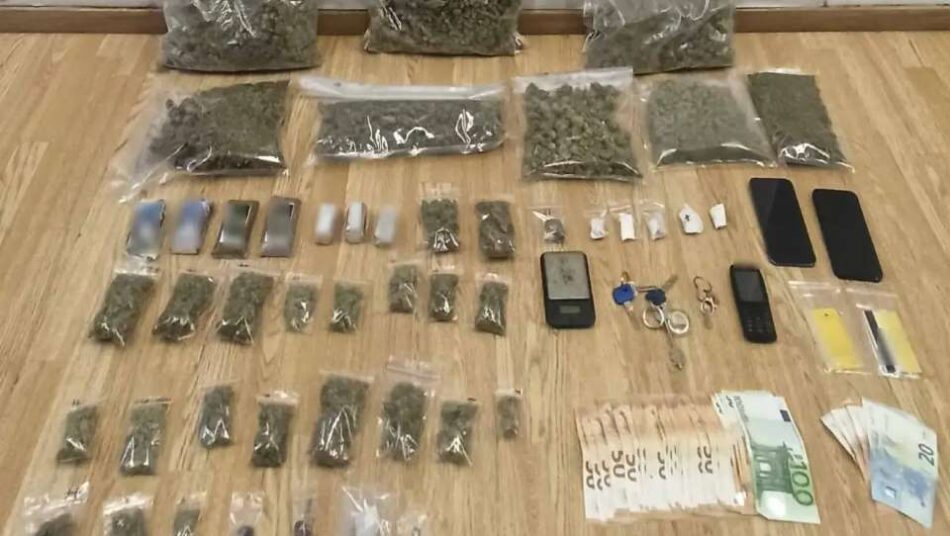 Συνελήφθησαν 2 άτομα που διακινούσαν ναρκωτικά σε Καλλιθέα, Νέα Σμύρνη, Νέο Κόσμο και Παγκράτι                          2                                                                                                                                             950x536