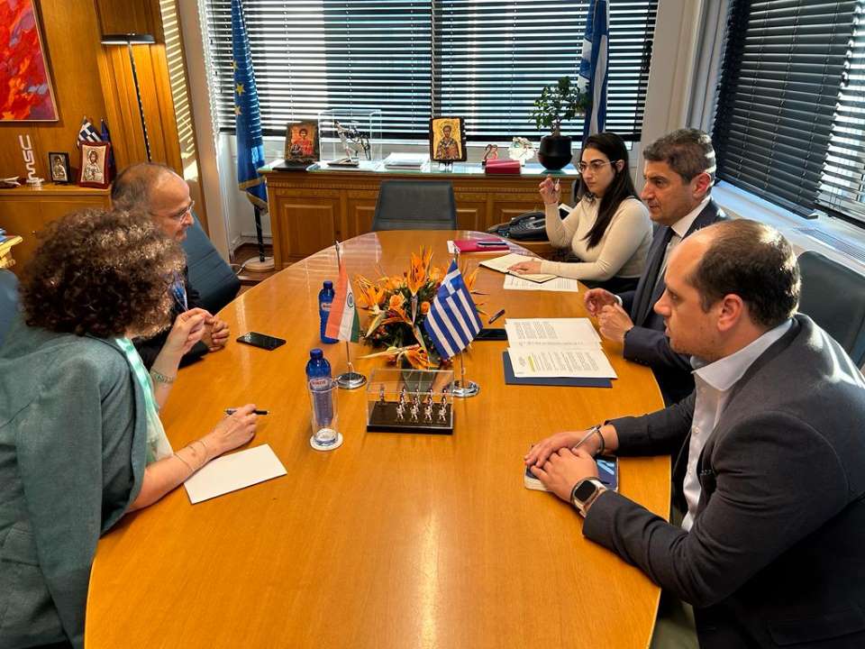 Συνάντηση Αυγενάκη με τον πρεσβευτή της Ινδίας στην Ελλάδα                                                                                                              1