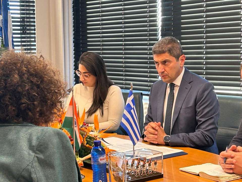 Συνάντηση Αυγενάκη με τον πρεσβευτή της Ινδίας στην Ελλάδα                                                                                                              2