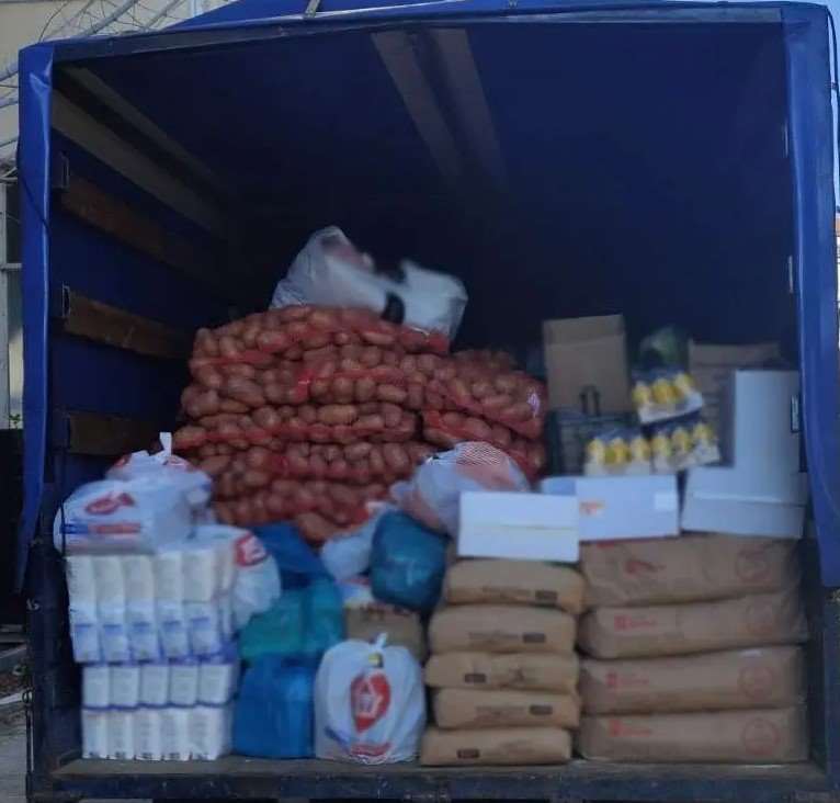 Αστυνομικοί της Θεσσαλίας συγκέντρωσαν τρόφιμα για άτομα που τα έχουν ανάγκη