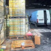 Θεσσαλονίκη: Πουλούσαν ηλιέλαιο για εξαιρετικό παρθένο ελαιόλαδο                                                                                                   180x180